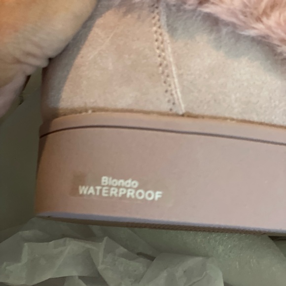 Brand new Blondo grnuine pink suede shoes. Never worn. - Picture 3 of 4